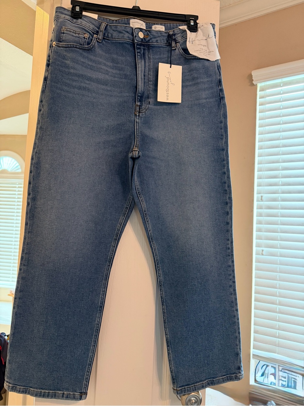 Westbound Straight Leg Women’s Jeans in Medium Blue Wash size 16 S